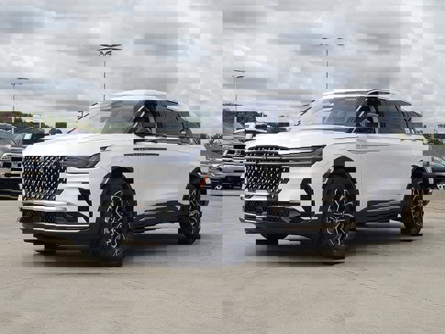 New 2026 Lincoln Nautilus Premier image 4