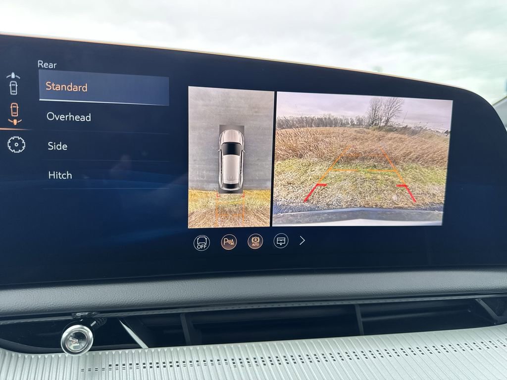 New 2026 Cadillac Optiq Luxury 2 image 17