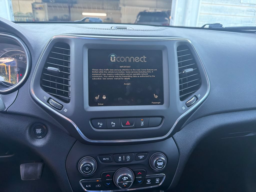 Used 2023 Jeep Cherokee Altitude Lux AWD/4WD image 21