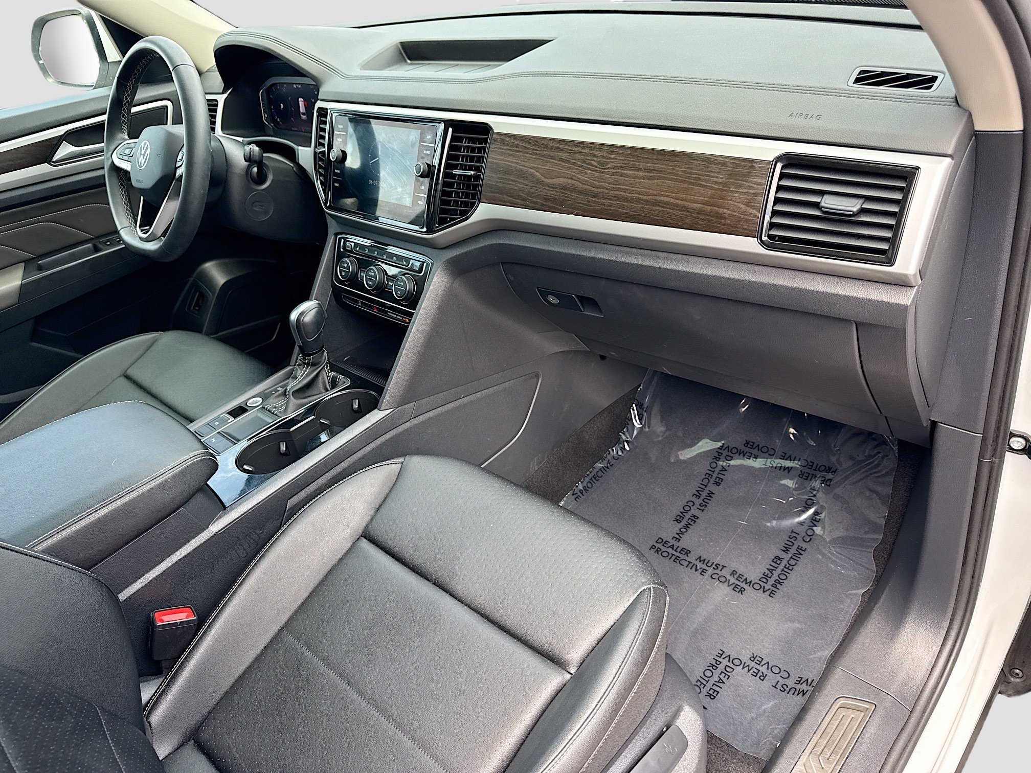Used 2023 Volkswagen Atlas SE w/ Panoramic Sunroof Package FWD image 14