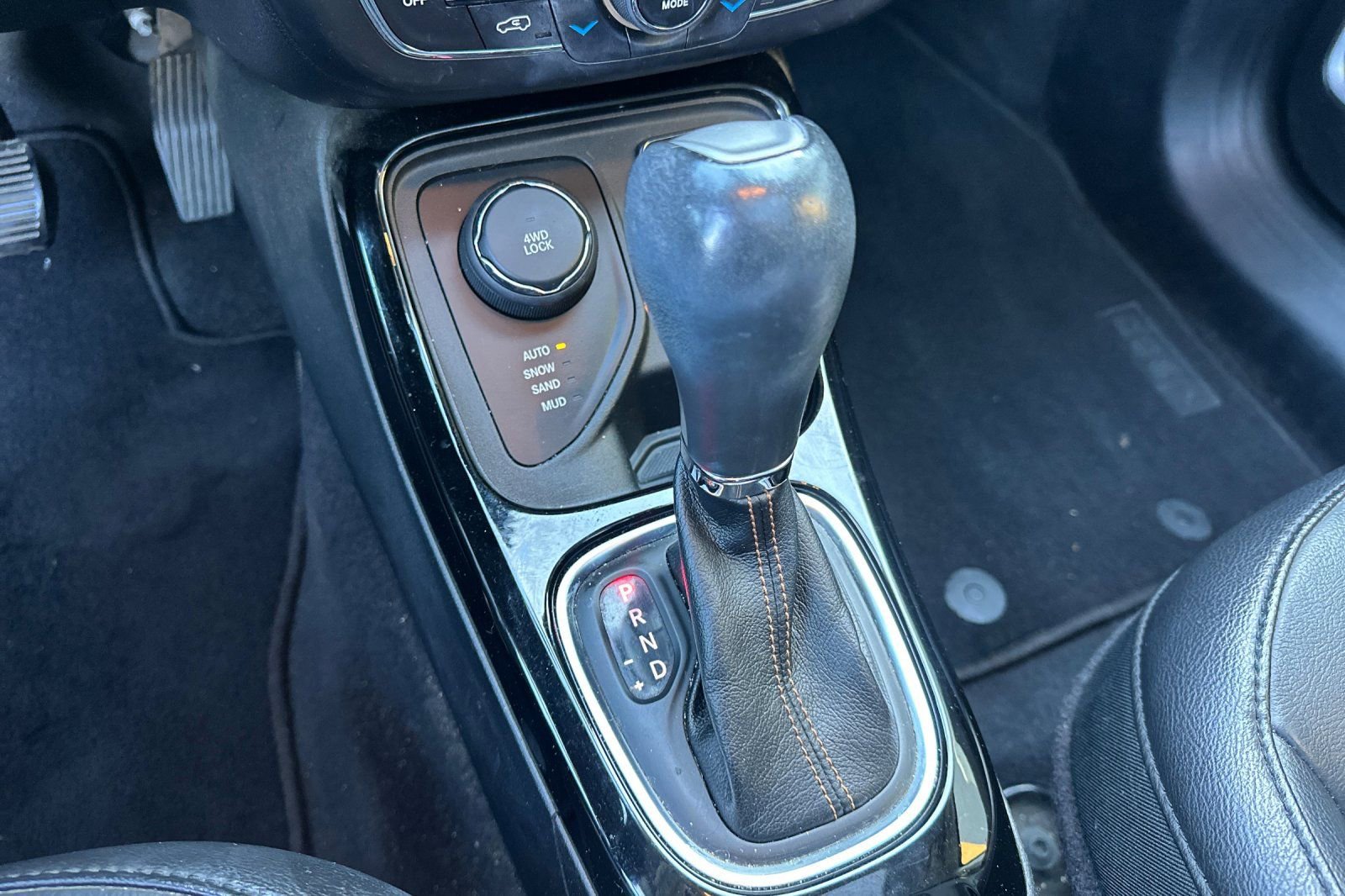 Used 2018 Jeep Compass Limited w/ Navigation Group image 27