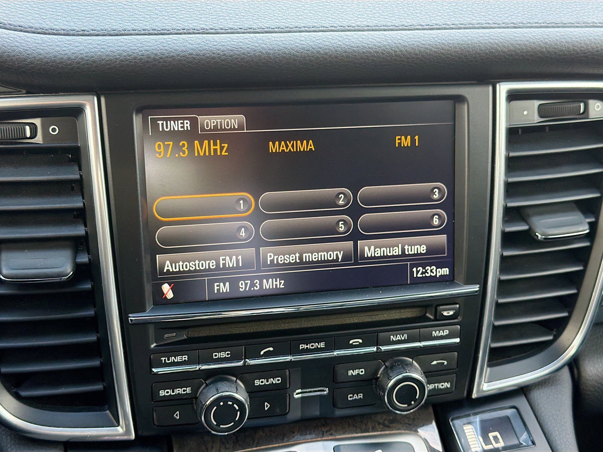 Used 2011 Porsche Panamera 4S image 31