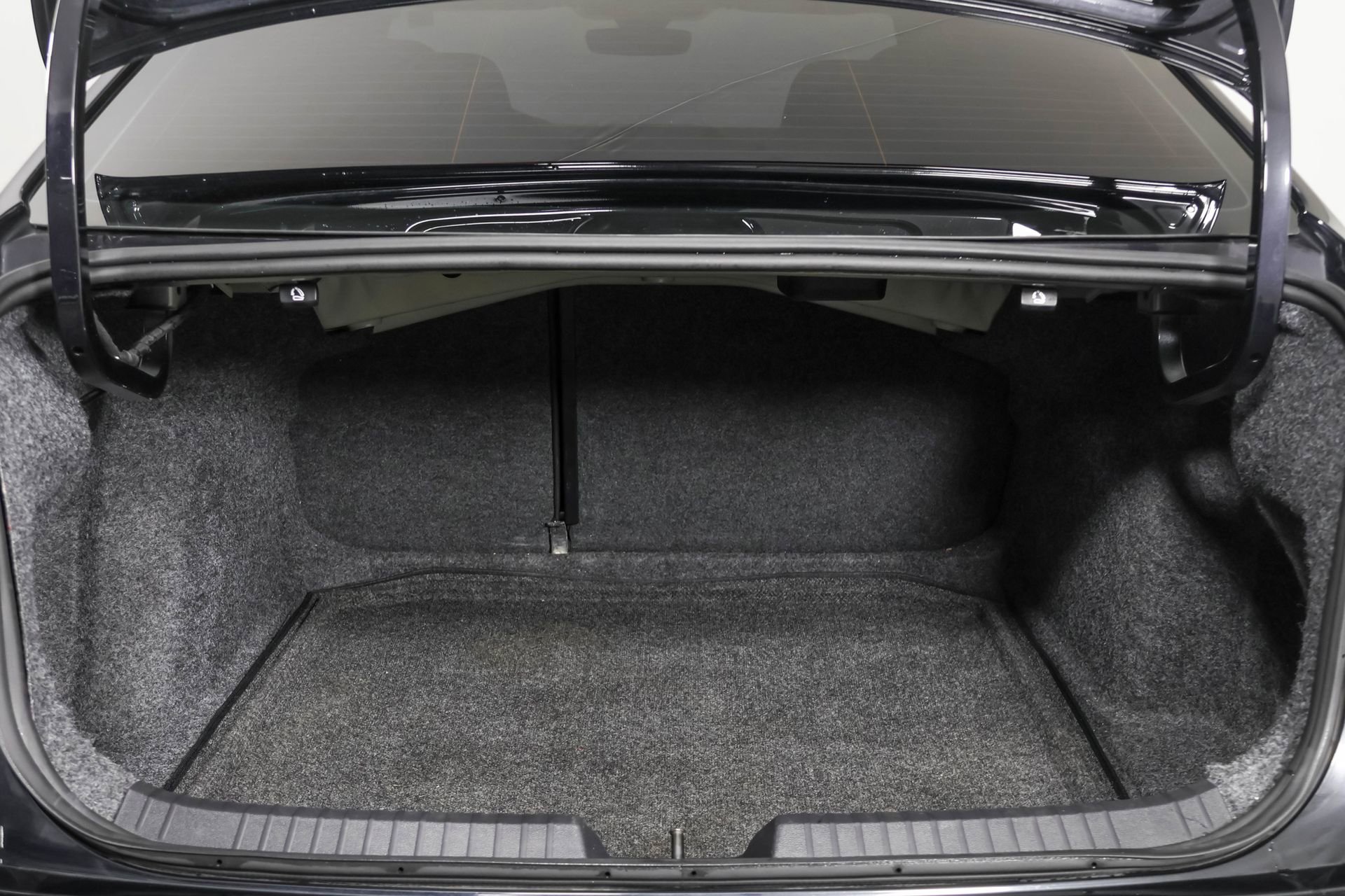 Used 2025 Volkswagen Jetta Sport FWD image 38