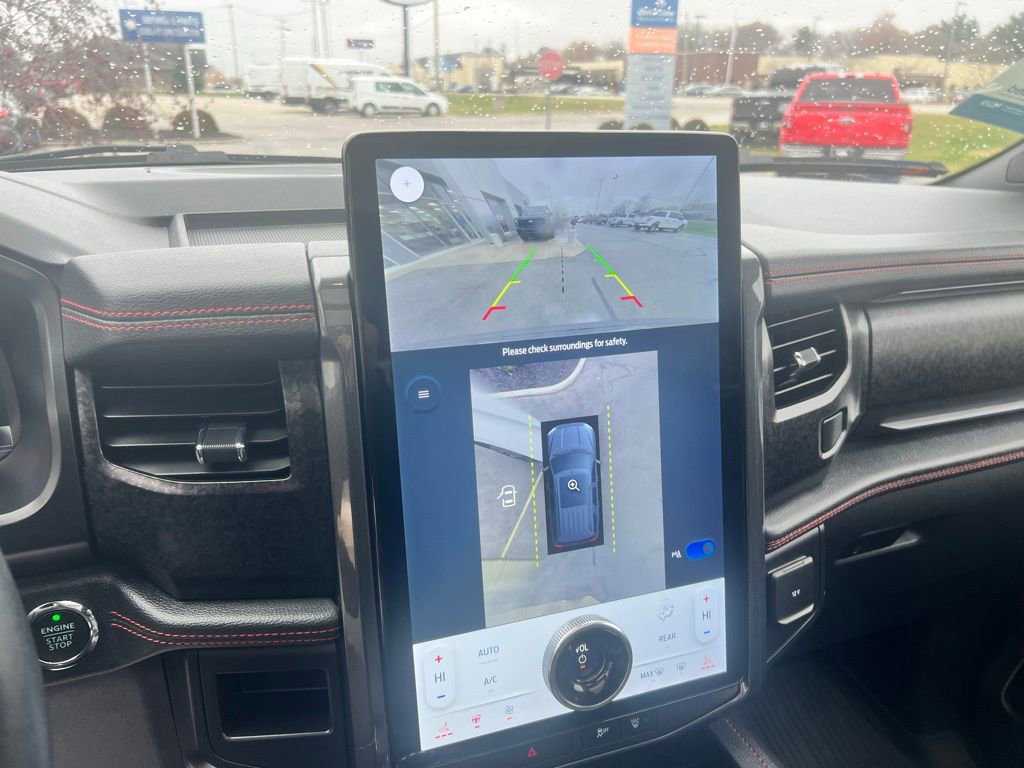 Used 2022 Ford Expedition Max Limited image 13