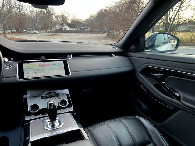 Used 2020 Land Rover Range Rover Evoque SE image 30