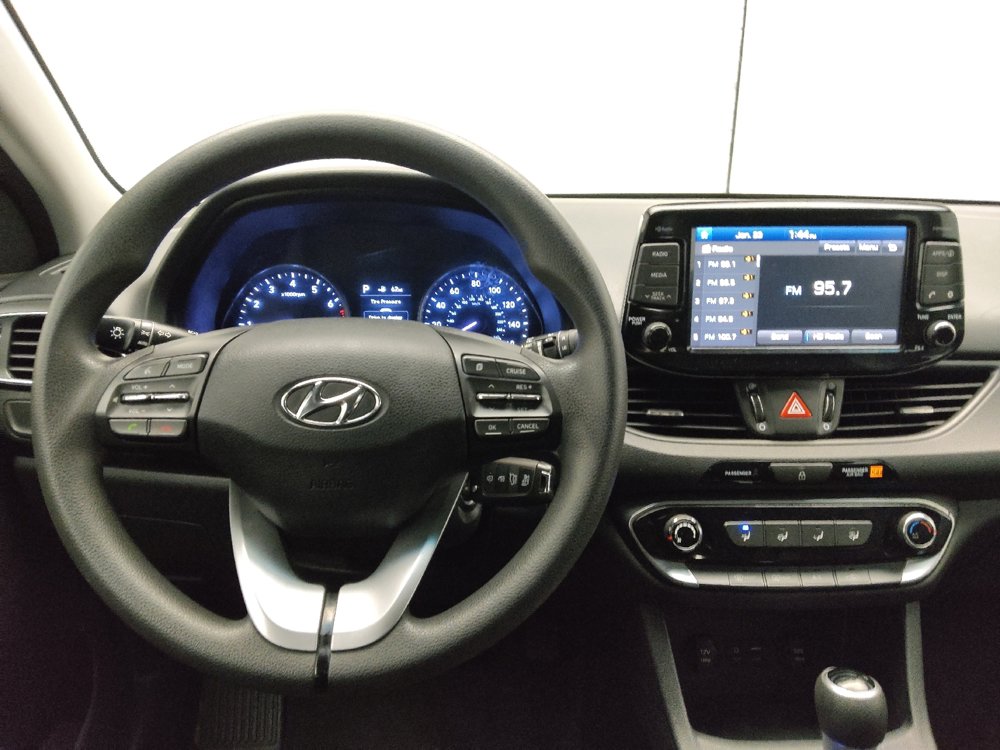 Used 2018 Hyundai Elantra GT image 22