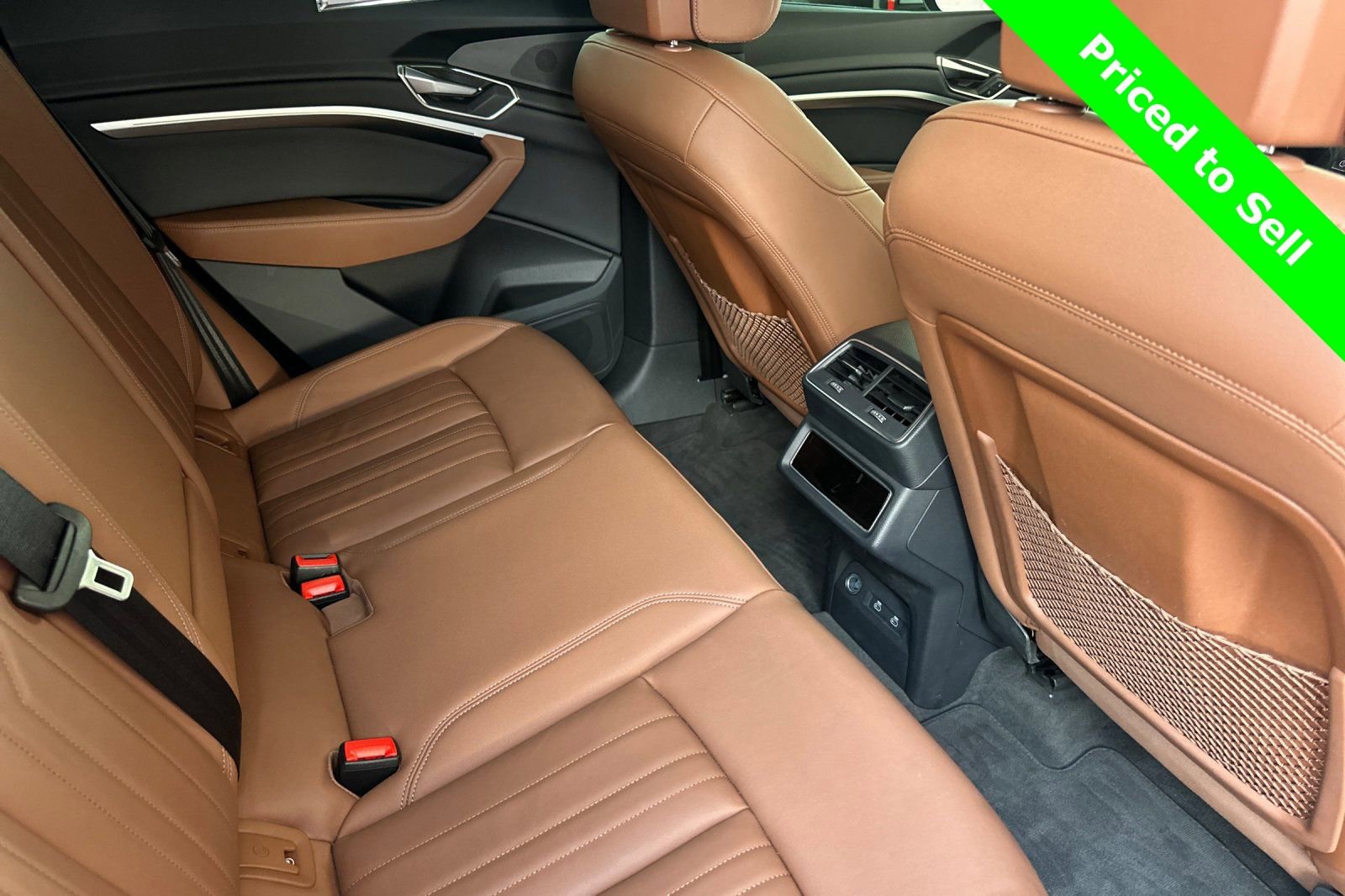 Used 2024 Audi Q8 e-tron Premium image 19