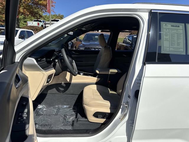 Used 2023 Jeep Grand Cherokee Limited w/ Trailer Tow Prep Group (B) image 17