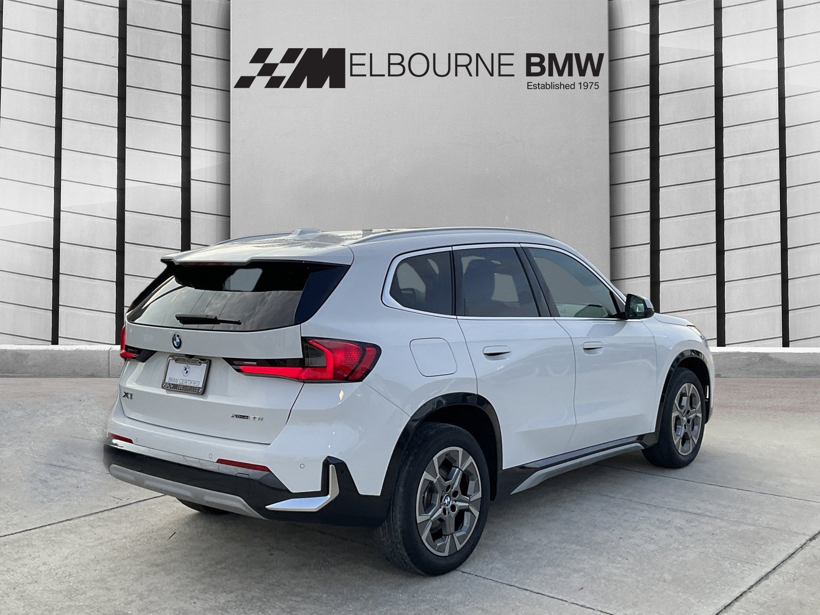 Used 2024 BMW X1 xDrive28i w/ Convenience Package AWD/4WD image 4