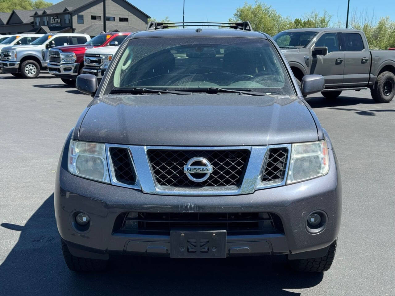 Used 2012 Nissan Pathfinder Silver RWD image 2