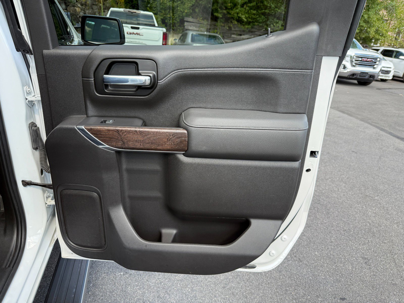 Certified 2020 GMC Sierra 1500 Denali w/ Denali Ultimate Package image 23