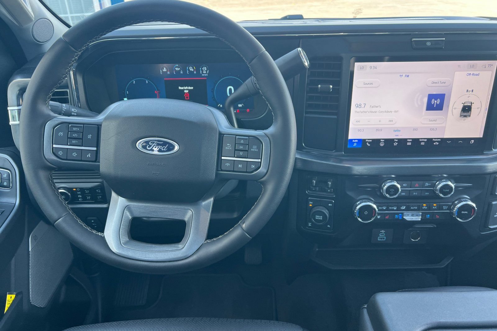 Used 2025 Ford F350 Lariat w/ Camper Package AWD/4WD image 15