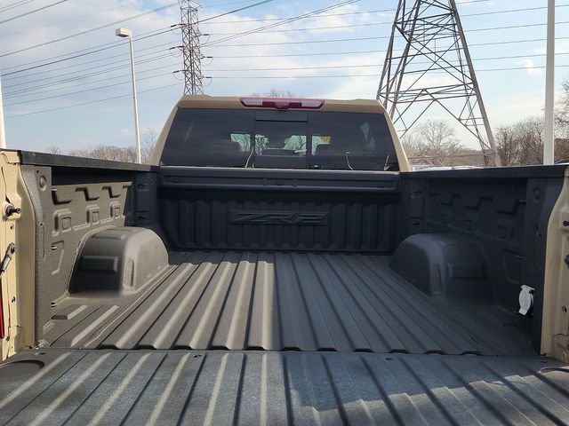 Certified 2022 Chevrolet Silverado 1500 ZR2 w/ Technology Package image 29