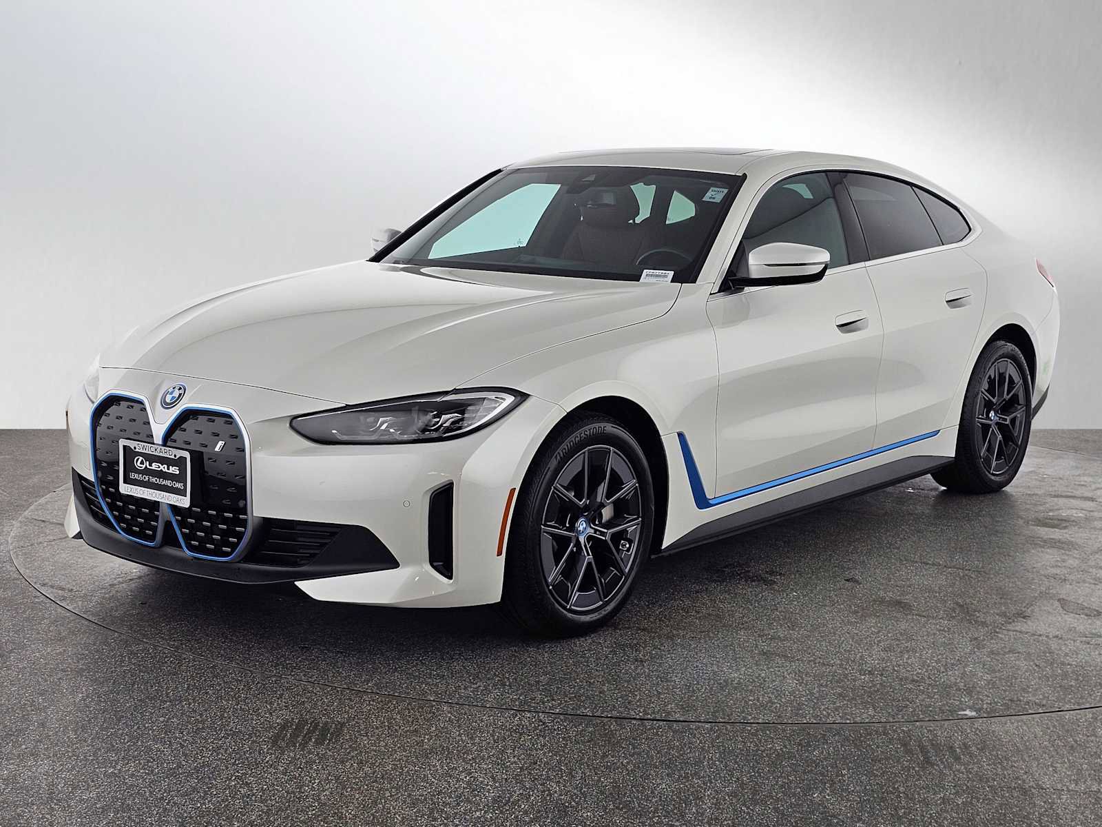 Used 2023 BMW i4 eDrive40 RWD image 7