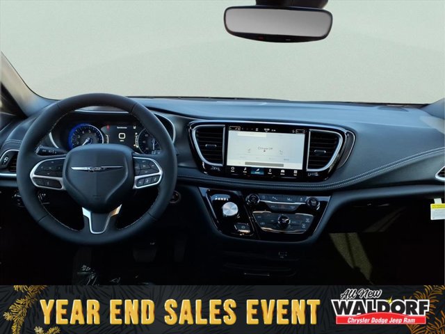 New 2026 Chrysler Pacifica Select image 14