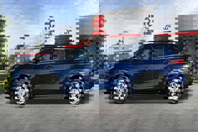 Used 2020 Toyota Highlander LE image 8