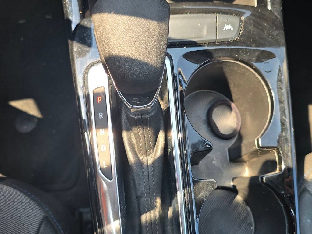 Used 2025 Chevrolet Trax LT FWD image 32