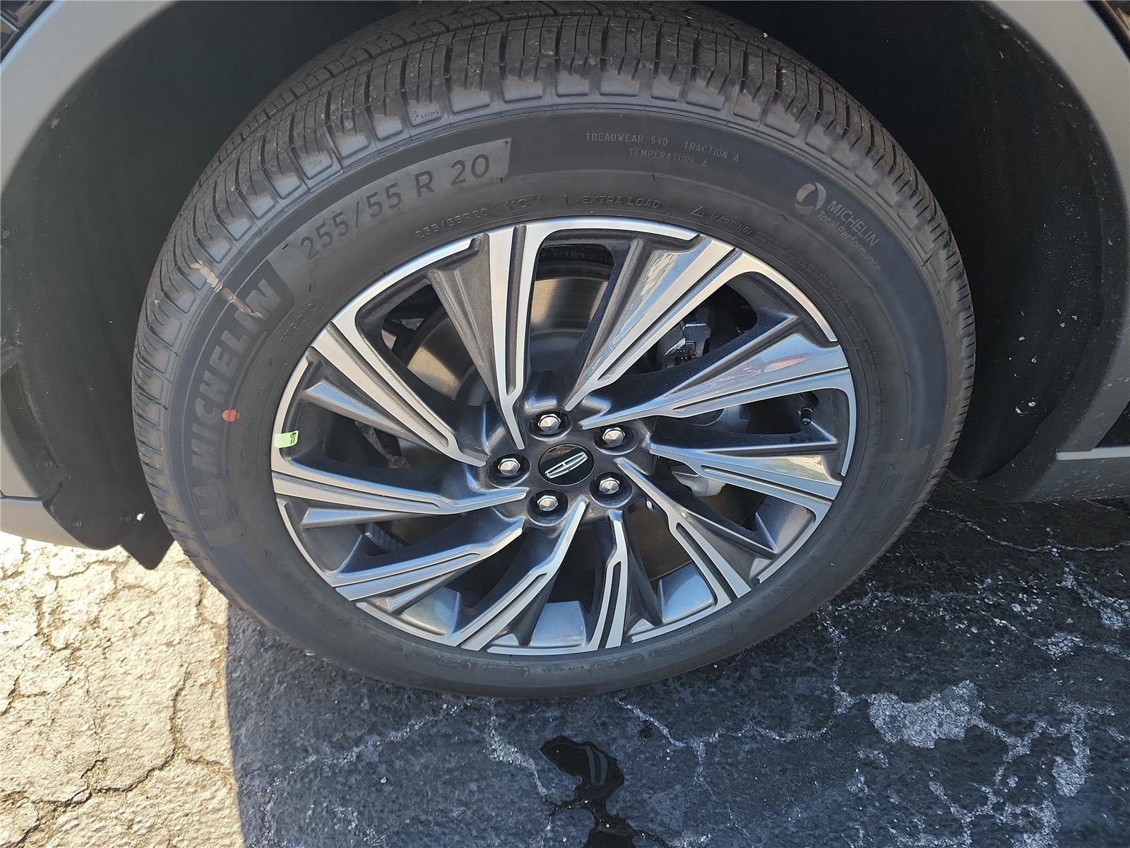 New 2026 Lincoln Aviator 2WD image 9