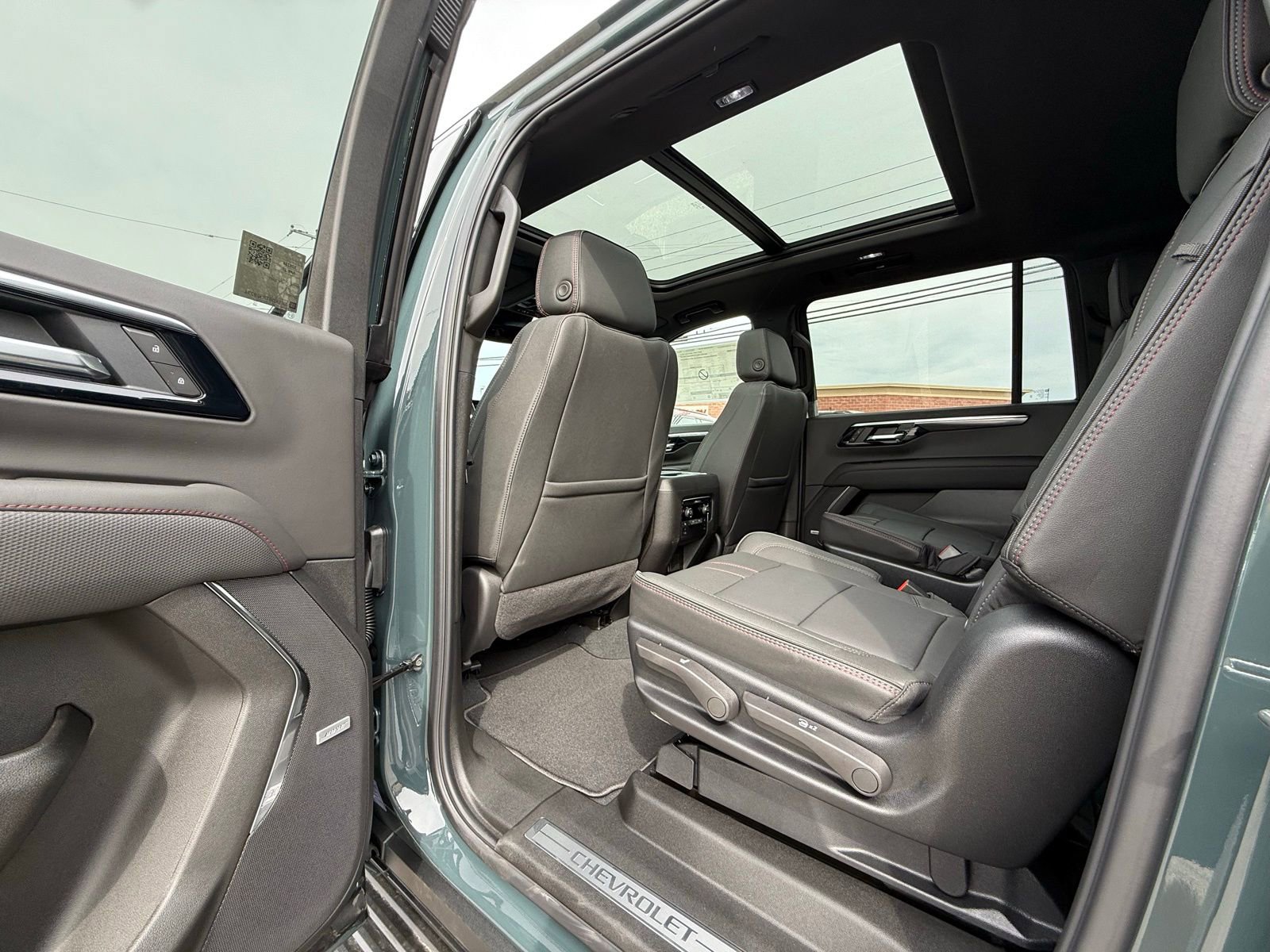 New 2026 Chevrolet Suburban RST AWD/4WD image 23