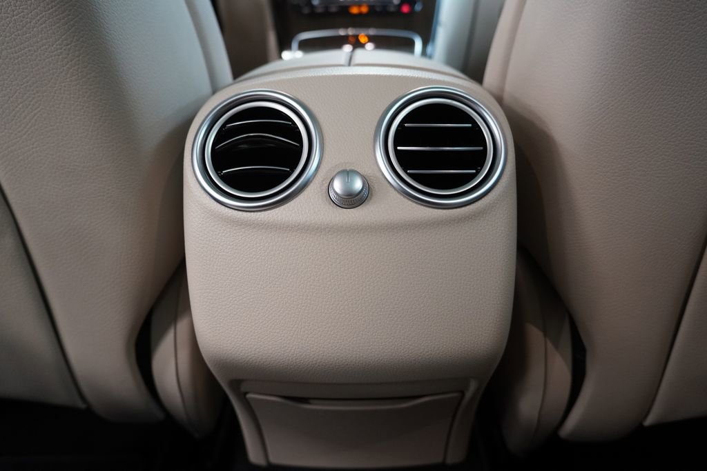 Used 2017 Mercedes-Benz GLC 300 4MATIC image 31