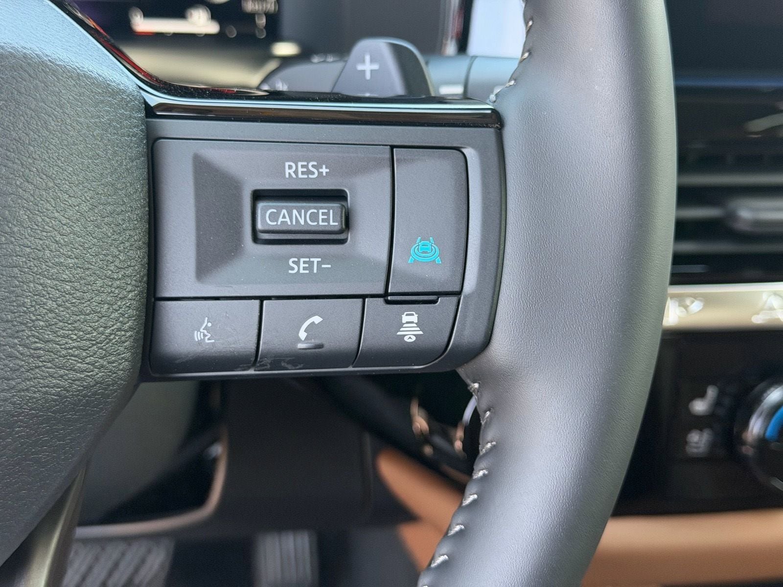 New 2026 Nissan Pathfinder Platinum AWD/4WD image 19