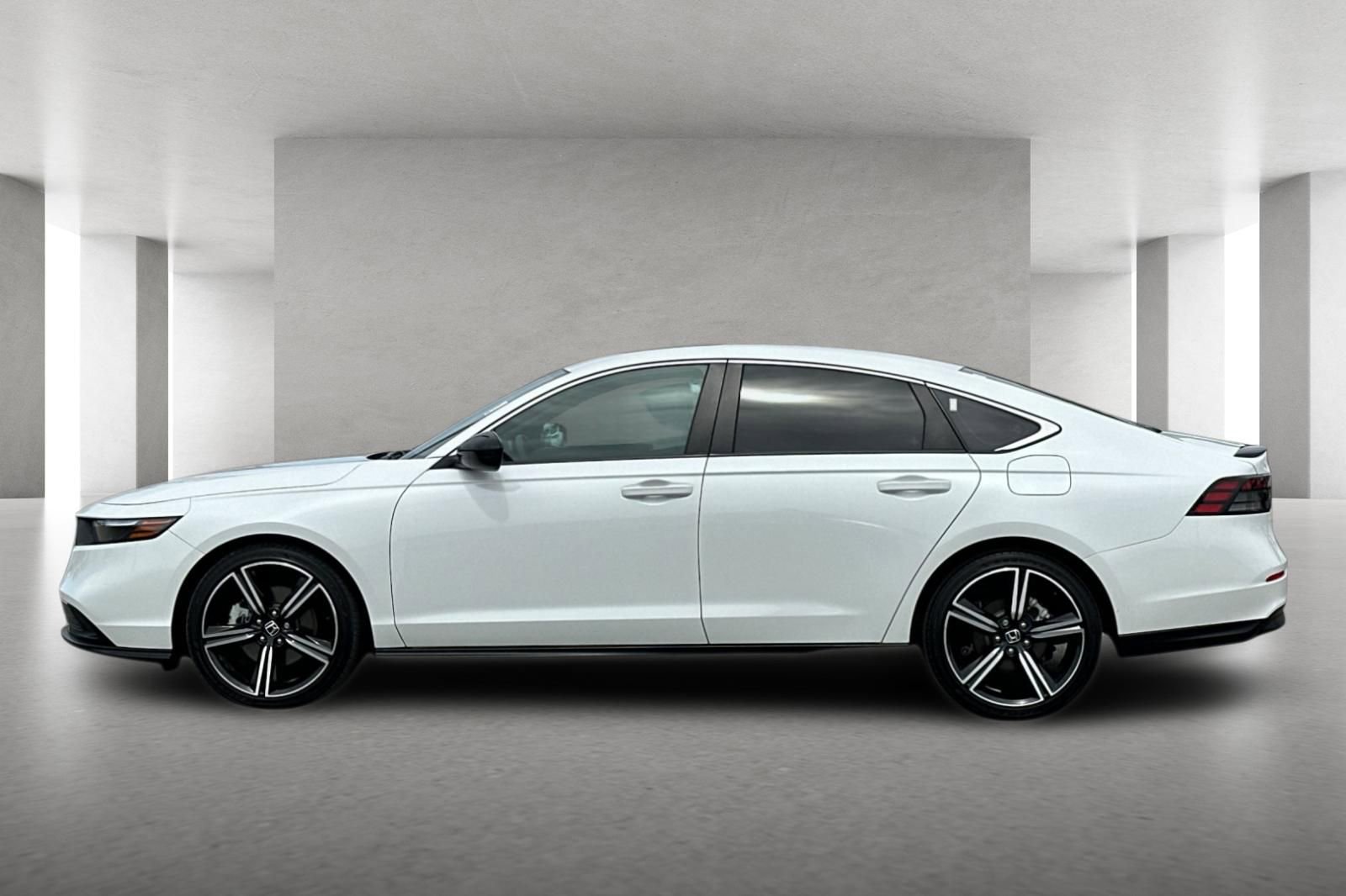 Used 2024 Honda Accord Sport image 7