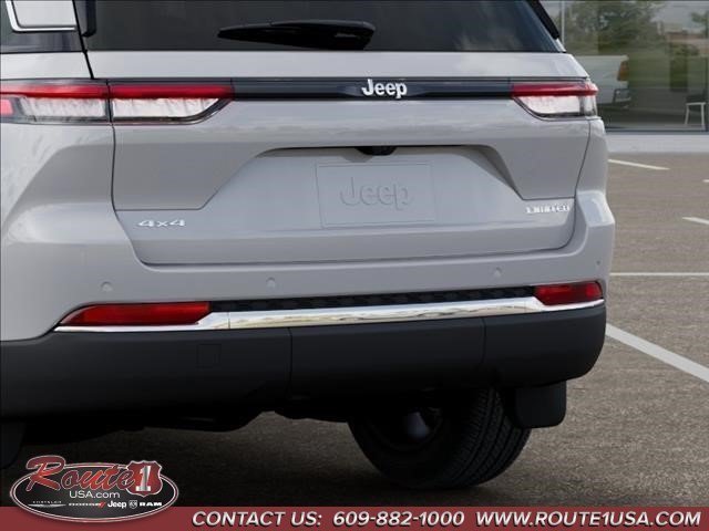 New 2026 Jeep Grand Cherokee Limited w/ MOPAR Finishing Package AWD/4WD image 14