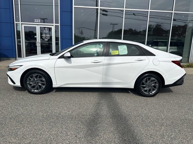 Certified 2024 Hyundai Elantra SEL image 9