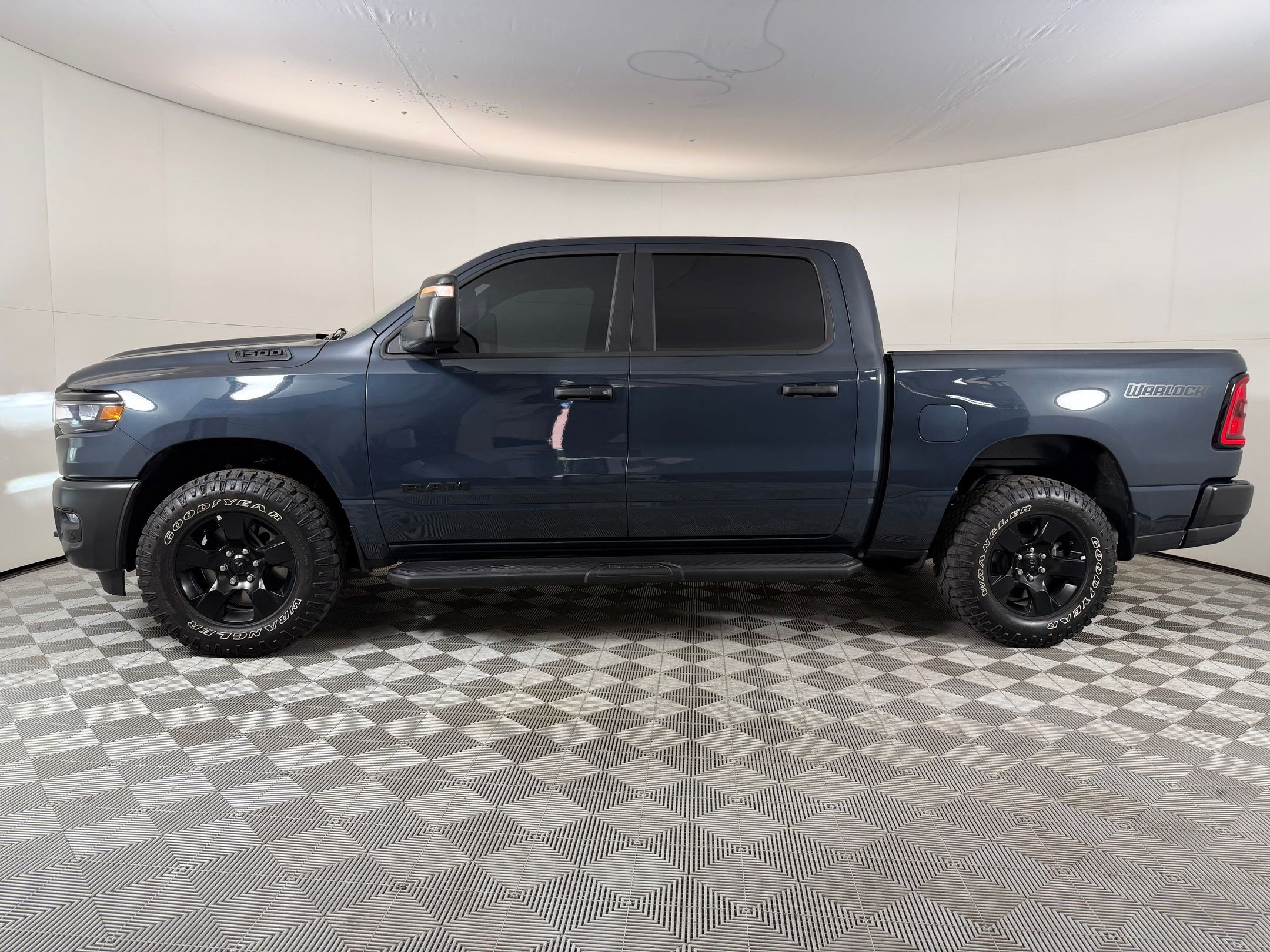 Used 2026 RAM 1500 Warlock AWD/4WD image 2