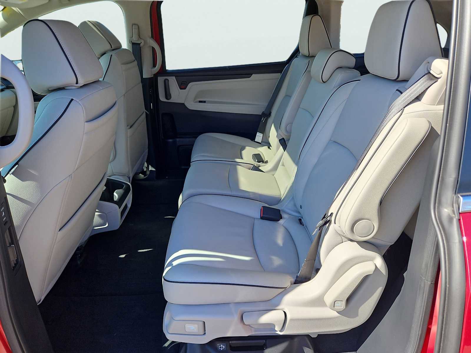 Certified 2025 Honda Odyssey Touring image 36