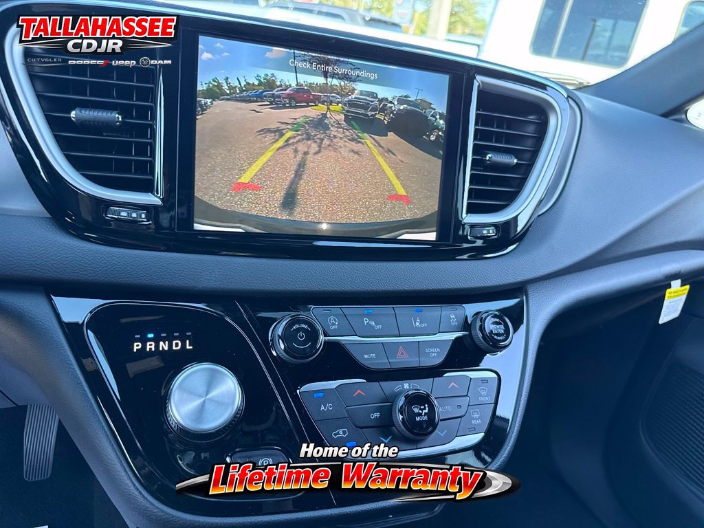New 2027 Chrysler Pacifica LX FWD image 27