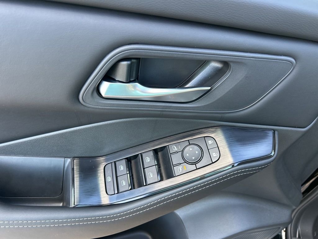 New 2026 Nissan Rogue SV w/ Cold Weather Package image 19