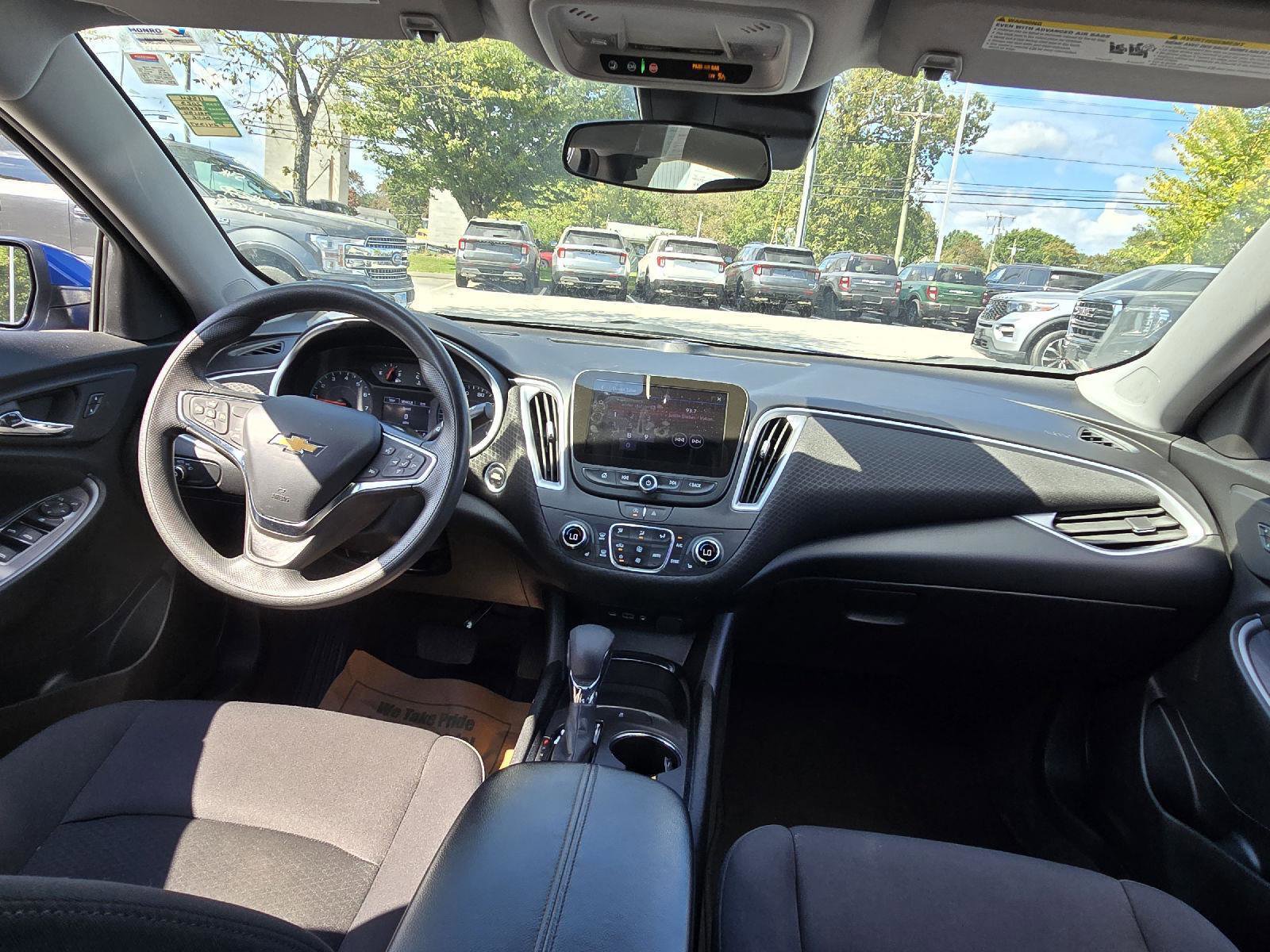 Used 2023 Chevrolet Malibu LT image 19