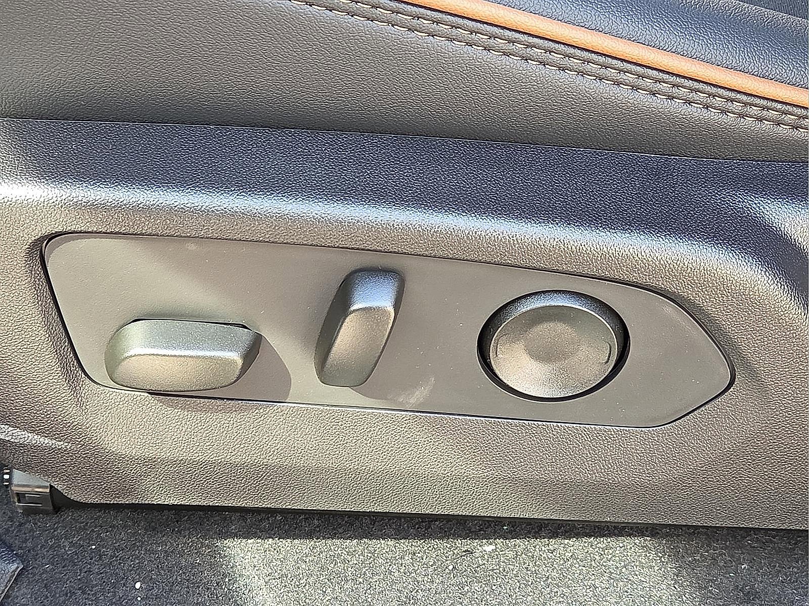 New 2026 GMC Canyon AT4 image 12