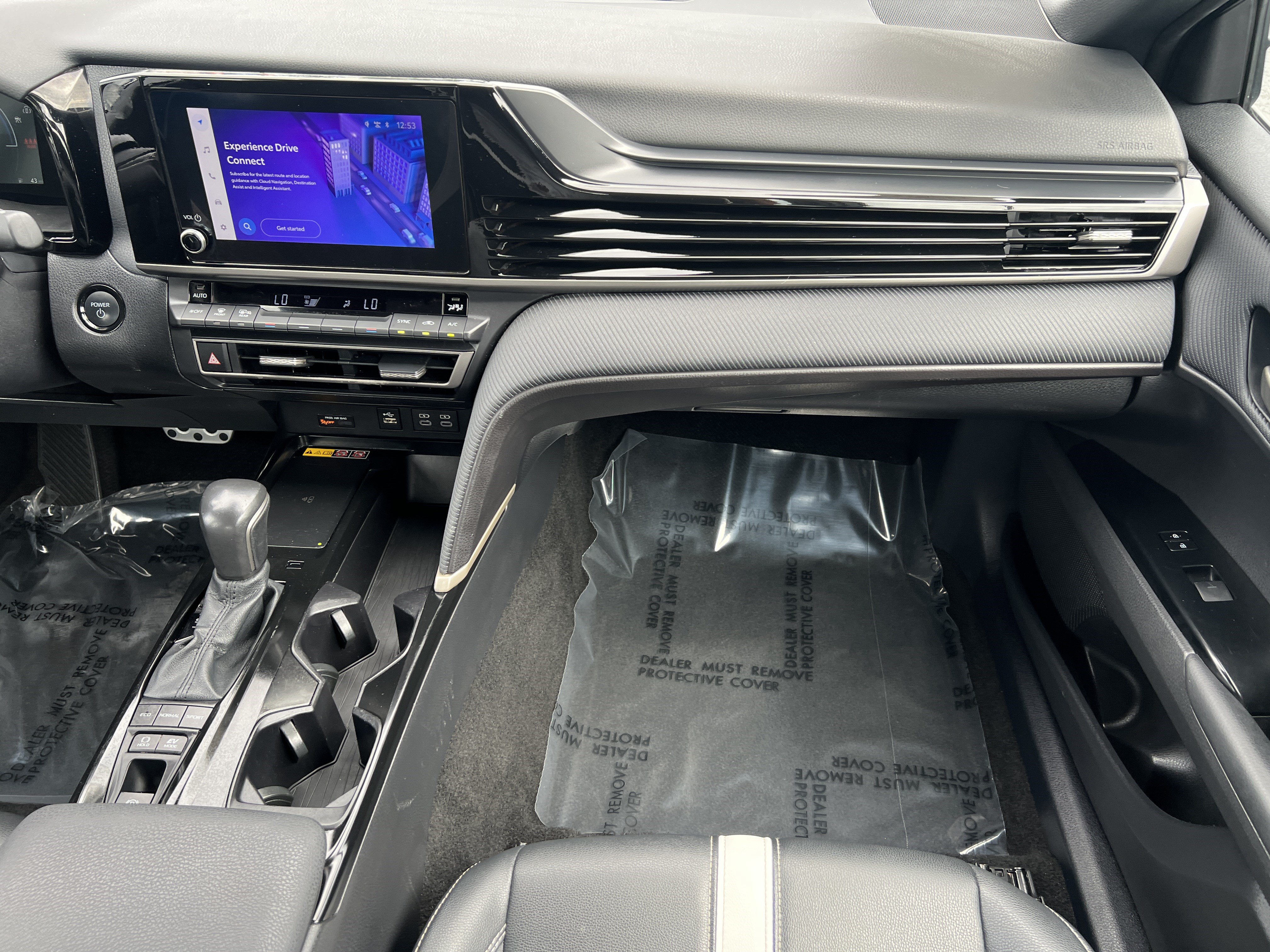 Used 2025 Toyota Camry SE FWD image 33