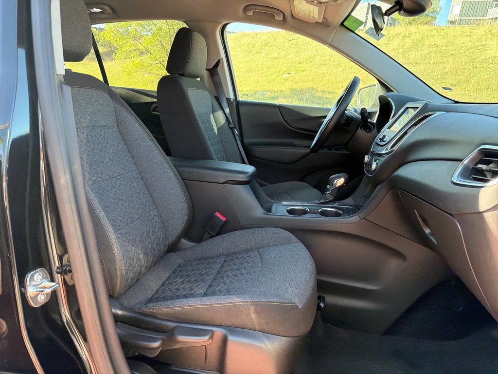 Used 2024 Chevrolet Equinox LT AWD/4WD image 32