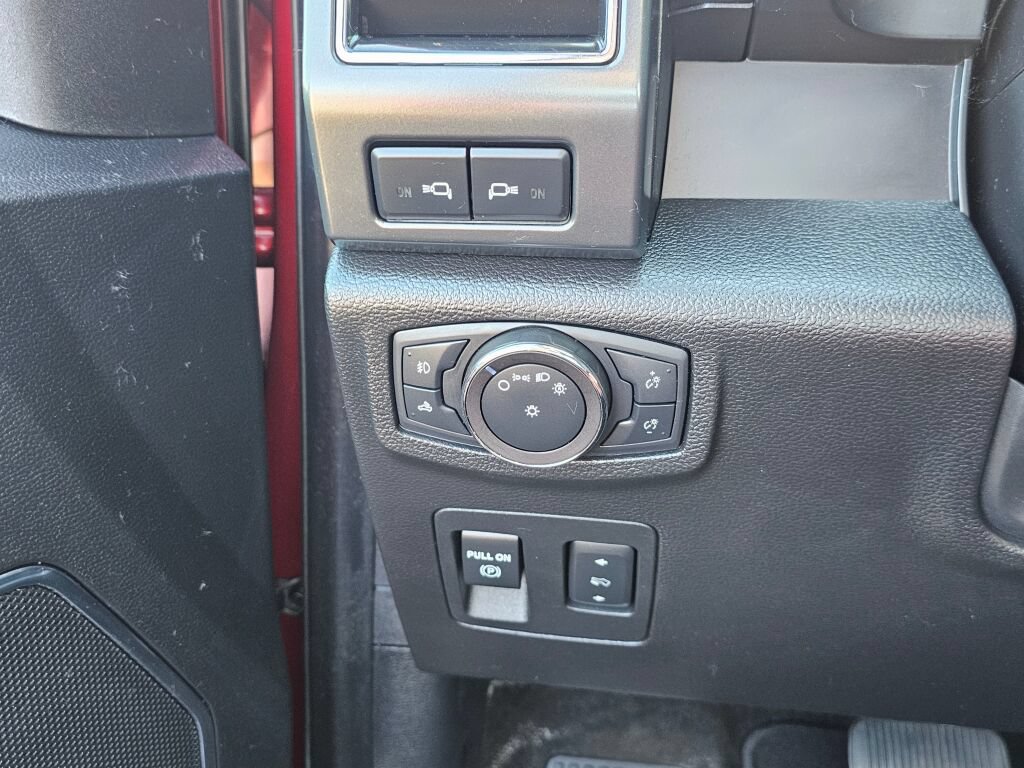 Used 2019 Ford F150 Lariat w/ Equipment Group 502A Luxury AWD/4WD image 21
