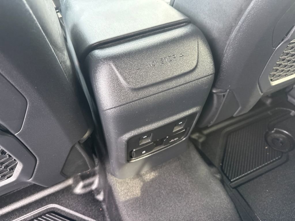 Used 2022 Ford Bronco Black Diamond AWD/4WD image 29