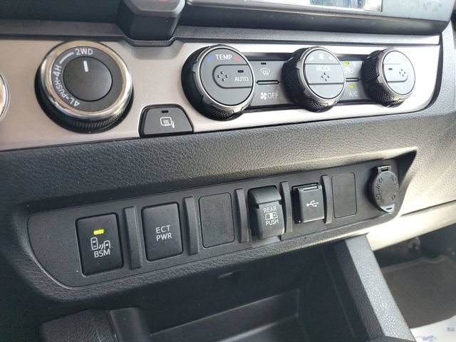 Used 2023 Toyota Tacoma SR5 w/ Technology Package AWD/4WD image 32