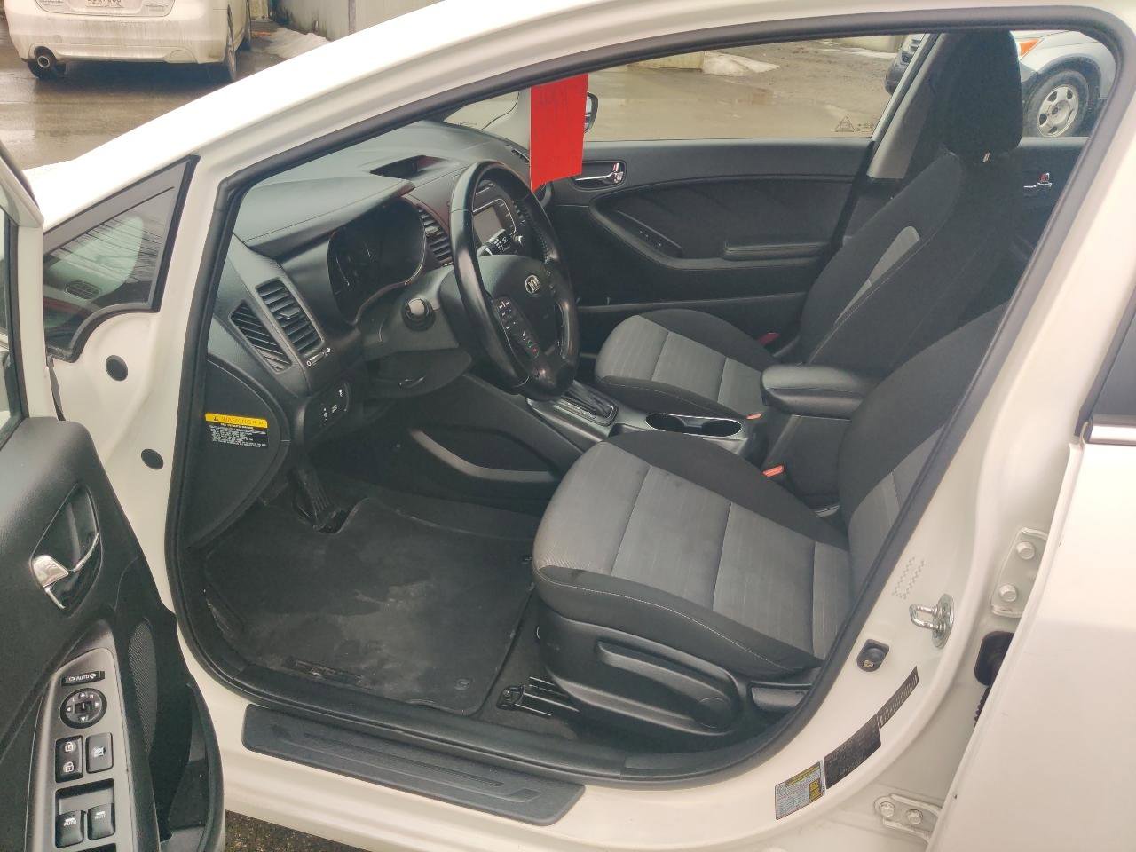 Used 2015 Kia Forte EX w/ UVO Package W/17" Alloys image 9