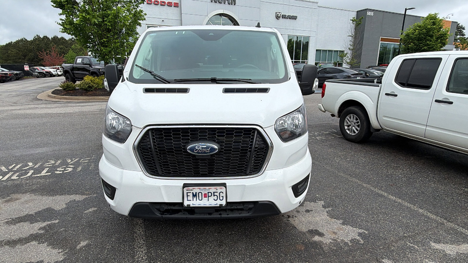 Used 2025 Ford Transit 350 XLT RWD image 3