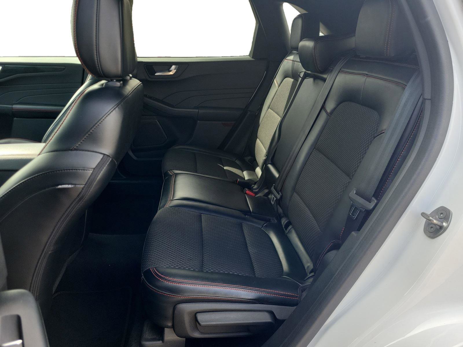 Used 2023 Ford Escape ST-Line image 19