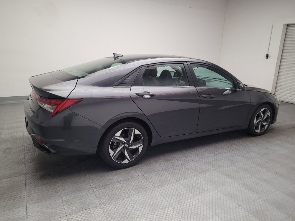Used 2022 Hyundai Elantra SEL w/ Convenience + Premium Package FWD image 10