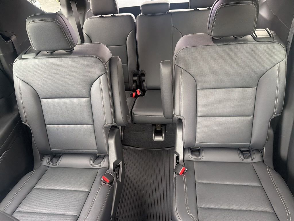 New 2026 Chevrolet Traverse LT w/ Midnight/Sport Edition image 38