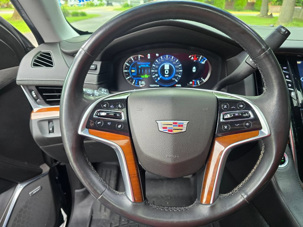 Used 2017 Cadillac Escalade Premium Luxury AWD/4WD image 34
