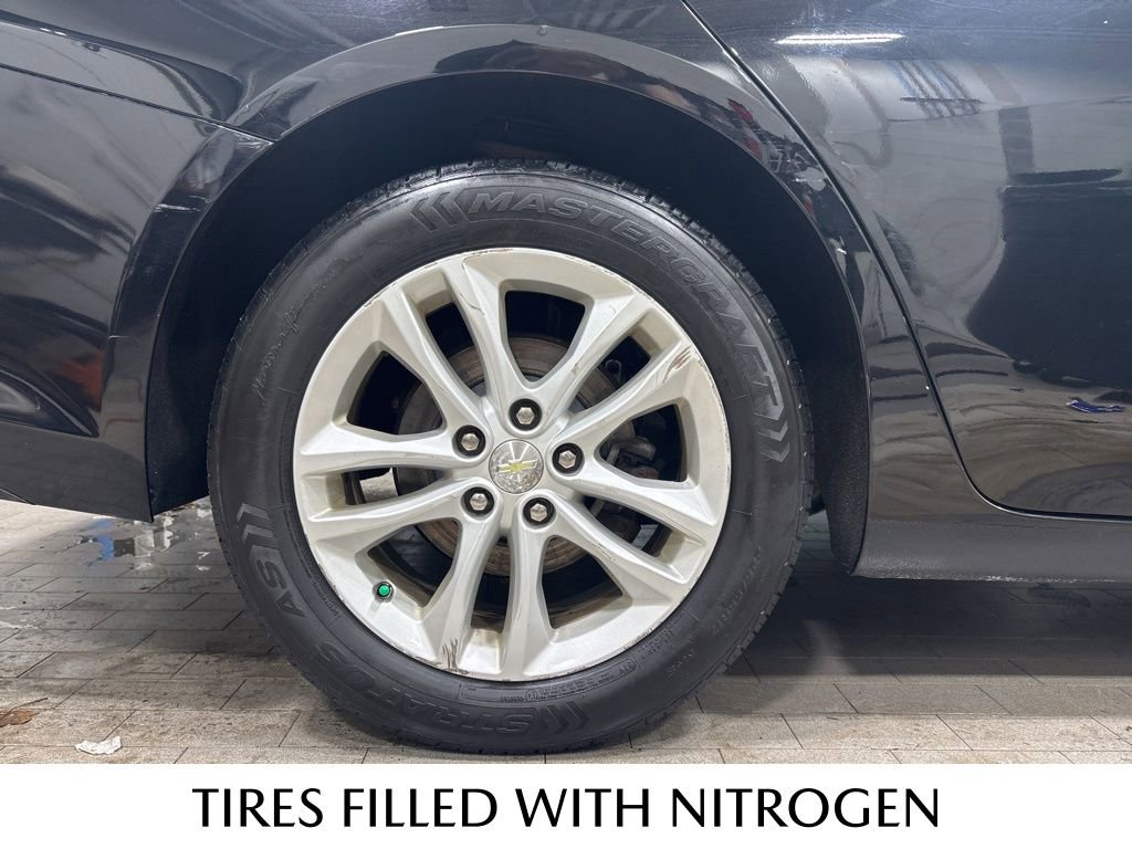 Used 2017 Chevrolet Malibu LT image 23