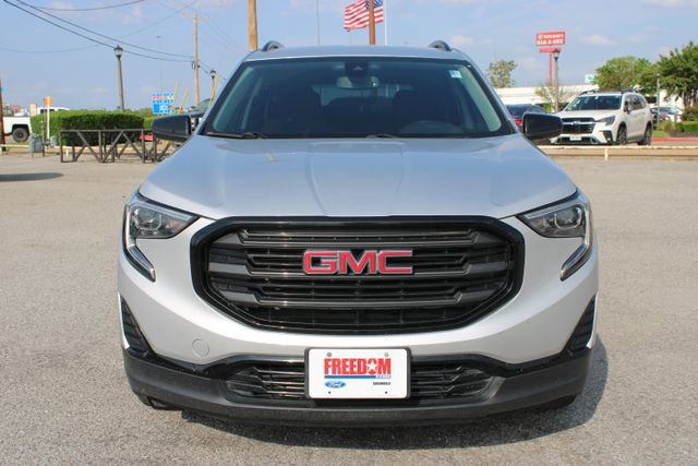 Used 2021 GMC Terrain SLE w/ Elevation Edition FWD image 2