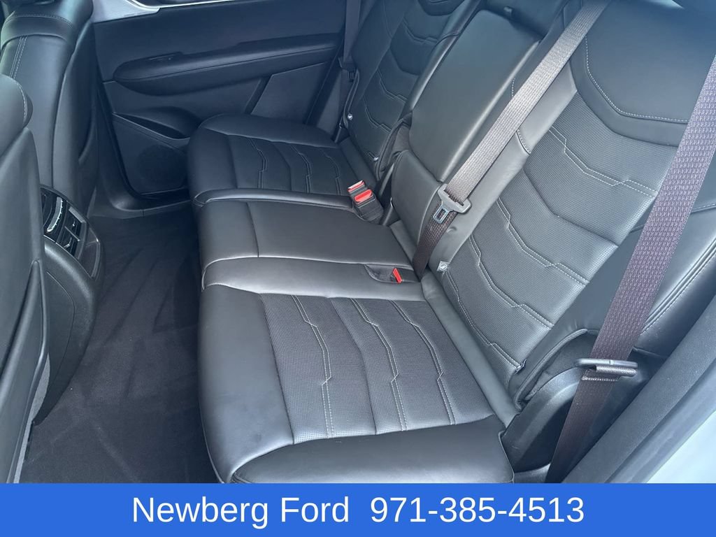 Used 2024 Cadillac XT5 Sportv w/ Platinum Package AWD/4WD image 28