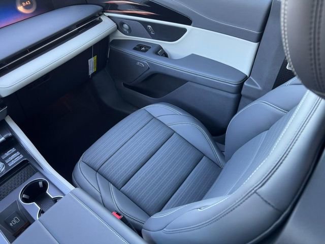 New 2025 Lincoln Nautilus Reserve image 10