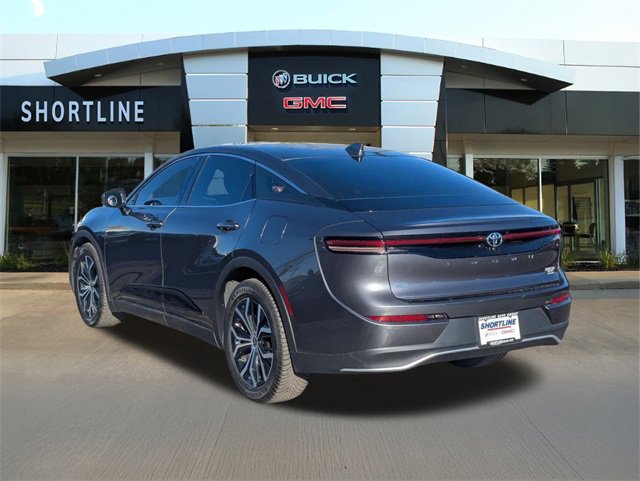 Used 2023 Toyota Crown XLE image 5